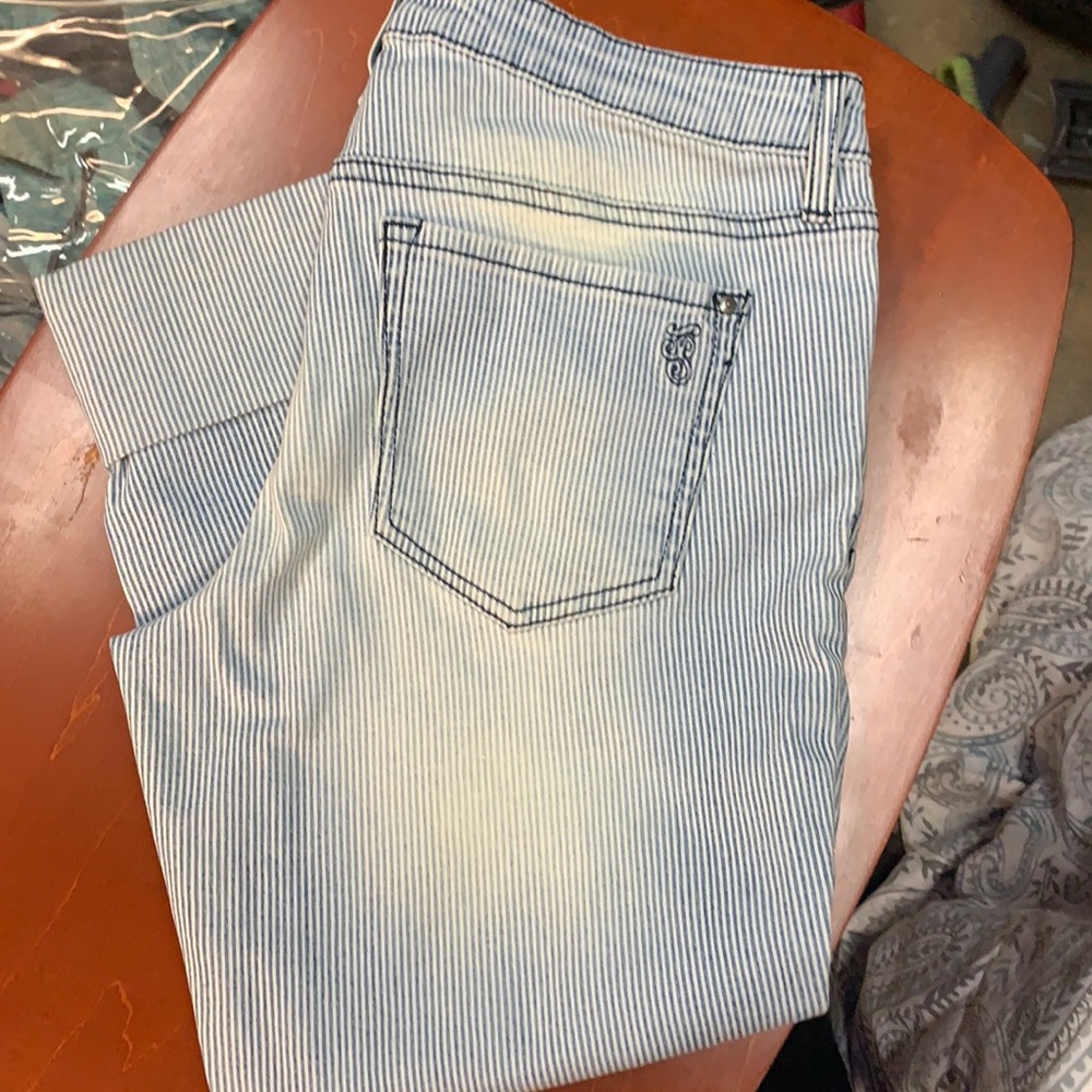 Ladies capris